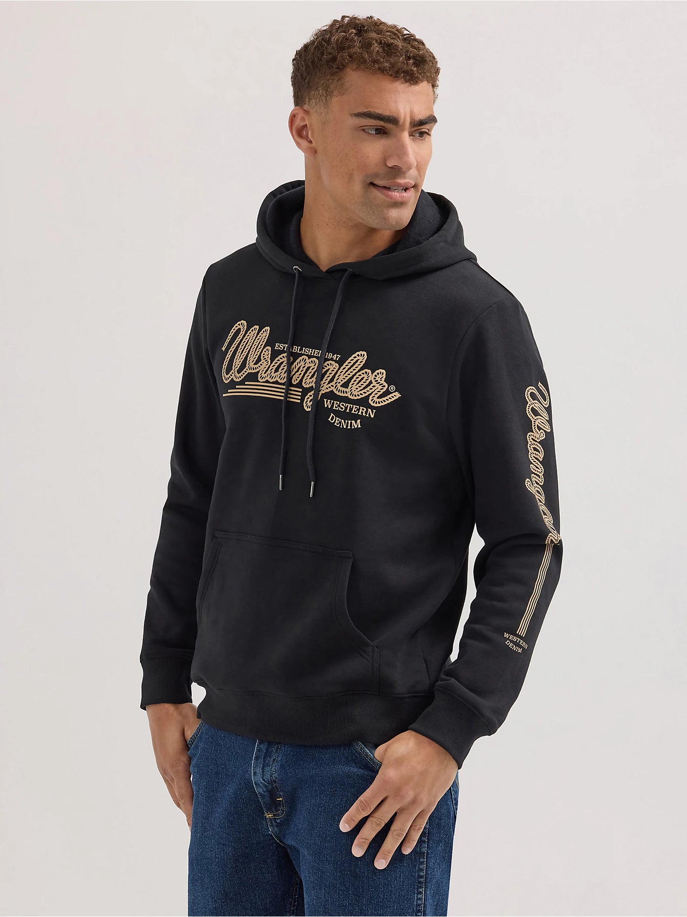 Wrangler Men s Logo Arm Hit Pullover Hoodie